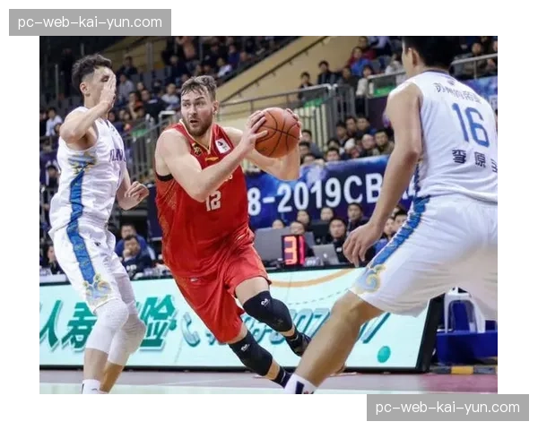 北京外线防守锁死广东，广东团队配合受阻